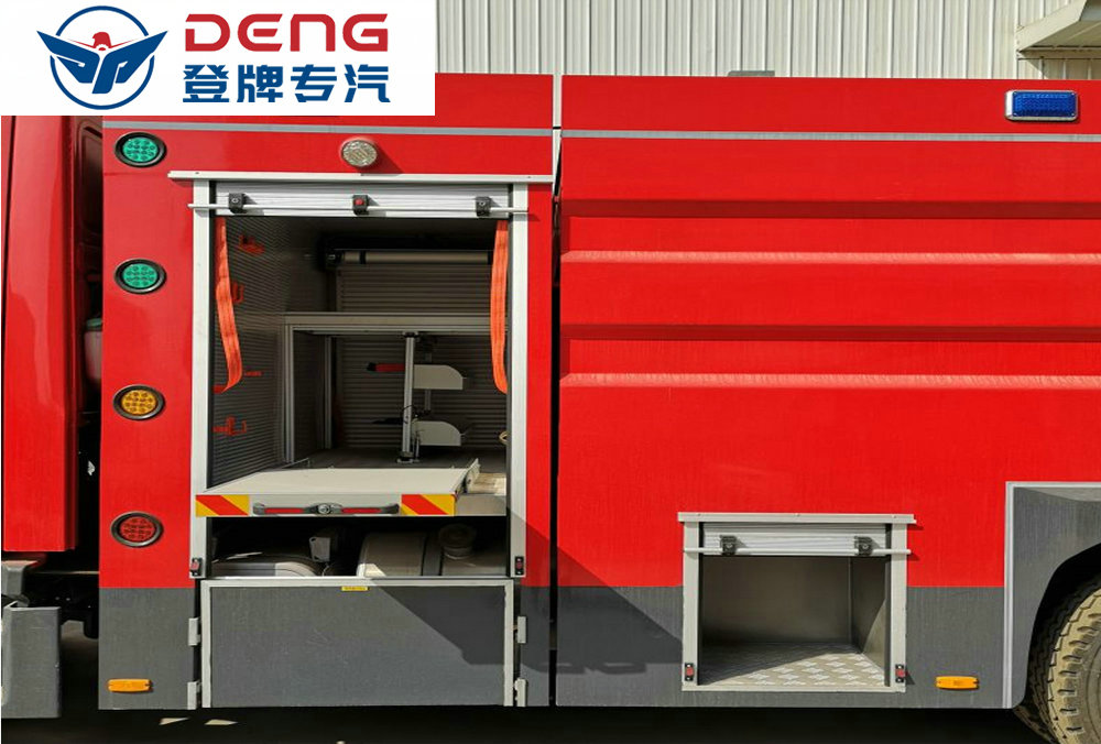 豪沃8噸泡沫消防車_07