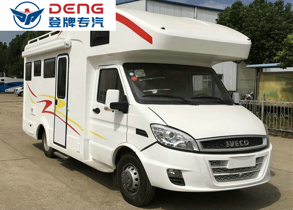 依維柯C型雙拓展房車_05