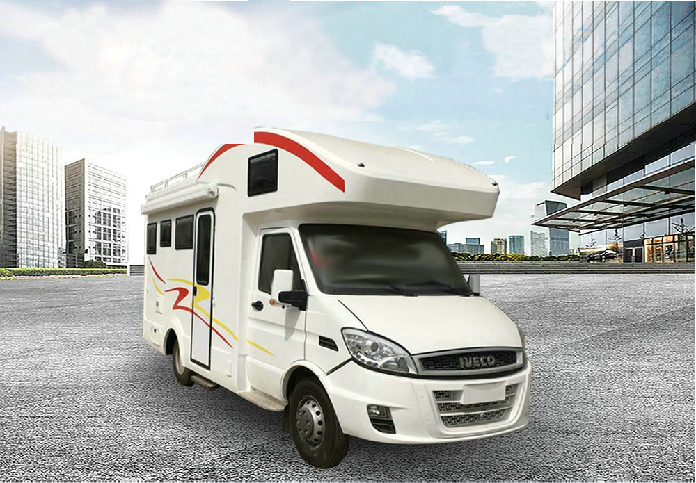 依維柯C型雙拓展房車_02