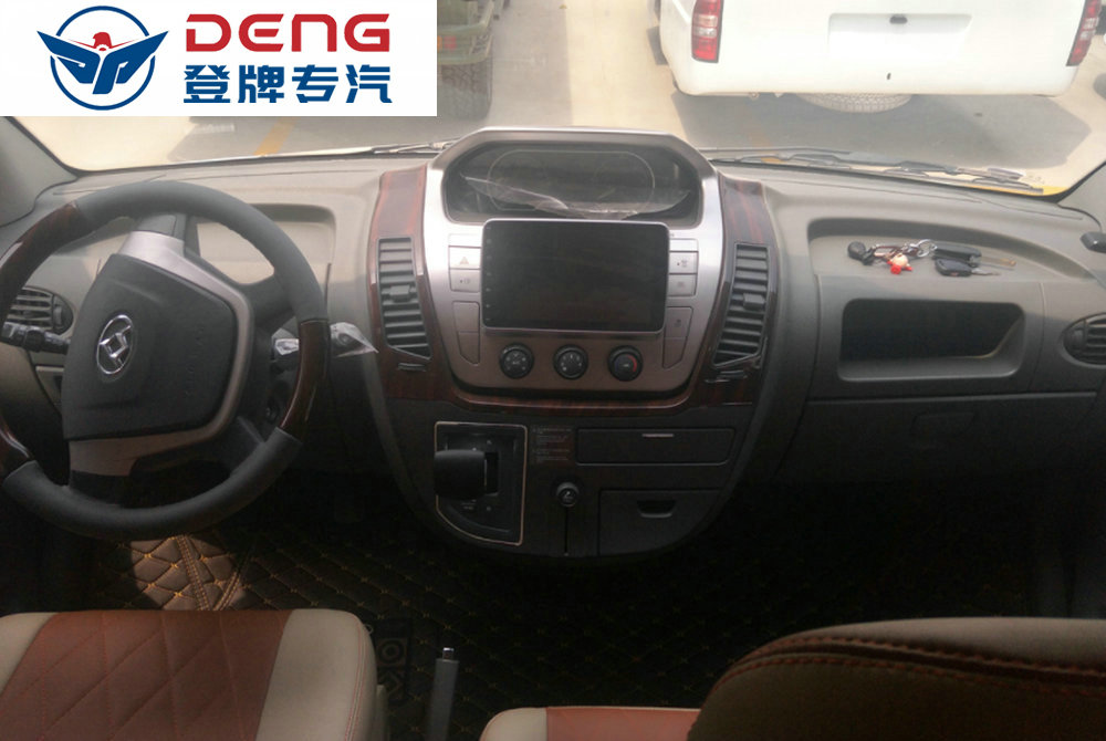 大通長(zhǎng)軸高頂房車_11