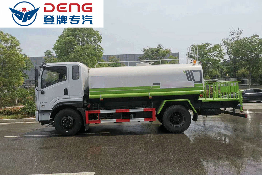 國(guó)六東風(fēng)專(zhuān)底D1L灑水車(chē)_09